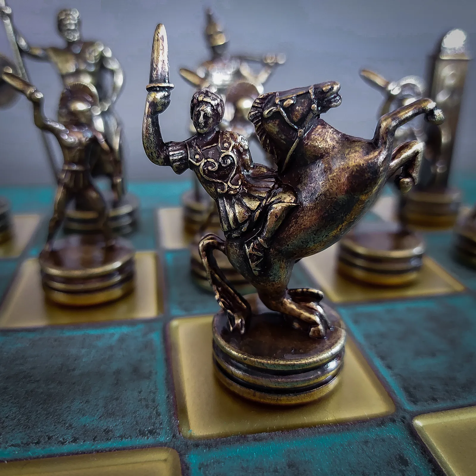 A chess knight statue.