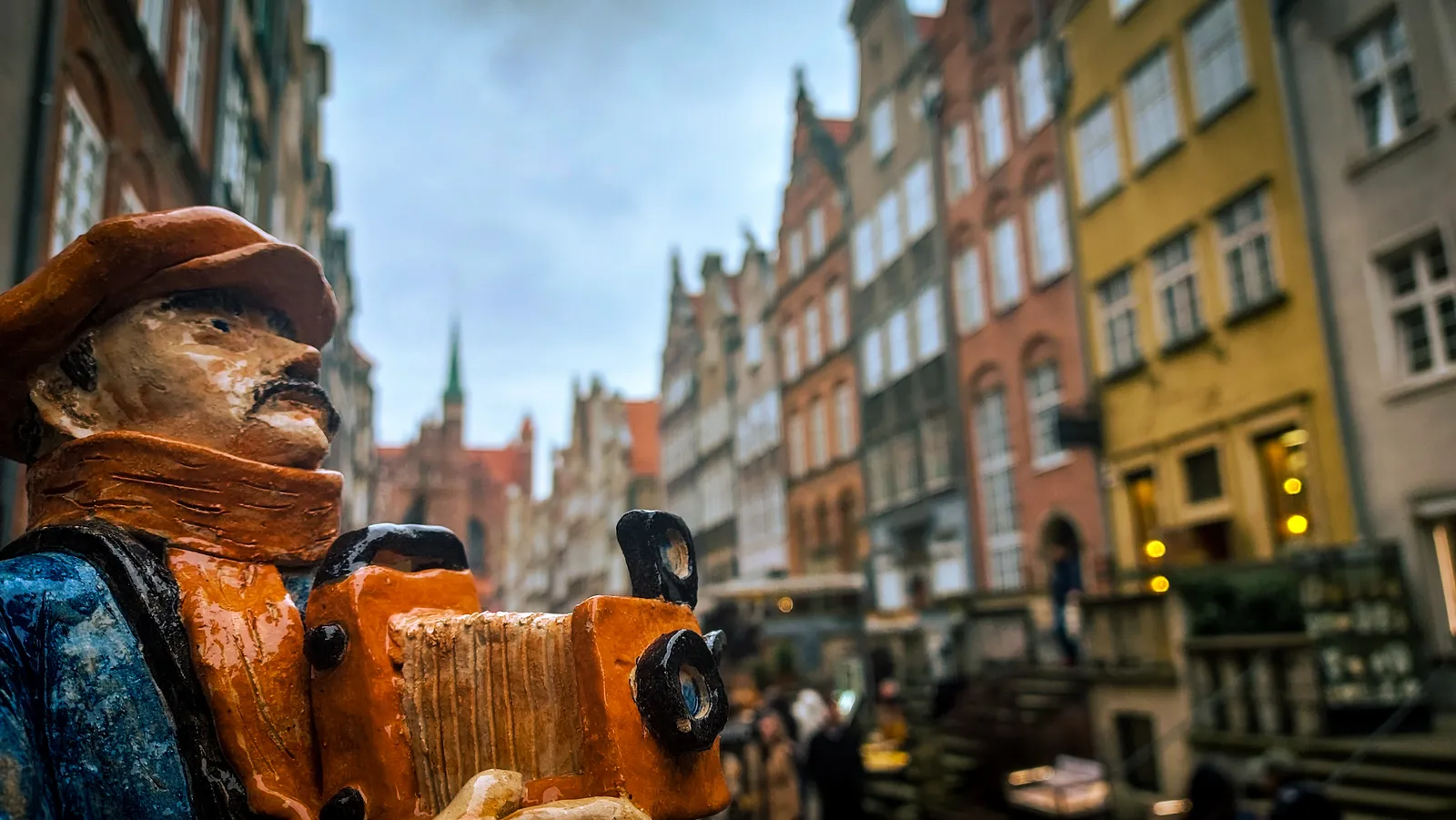 A small statue of a photographer in Gdansk, Poland.